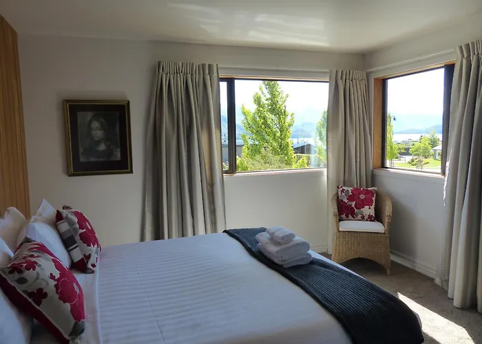 Acomo At Clutha - Stunning Views, Pool & Gym Access Holiday home Wanaka