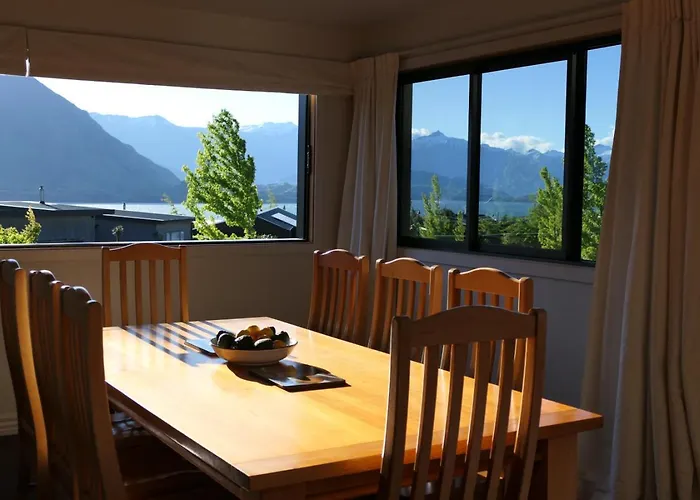 Holiday home Acomo At Clutha - Stunning Views, Pool & Gym Access Wanaka