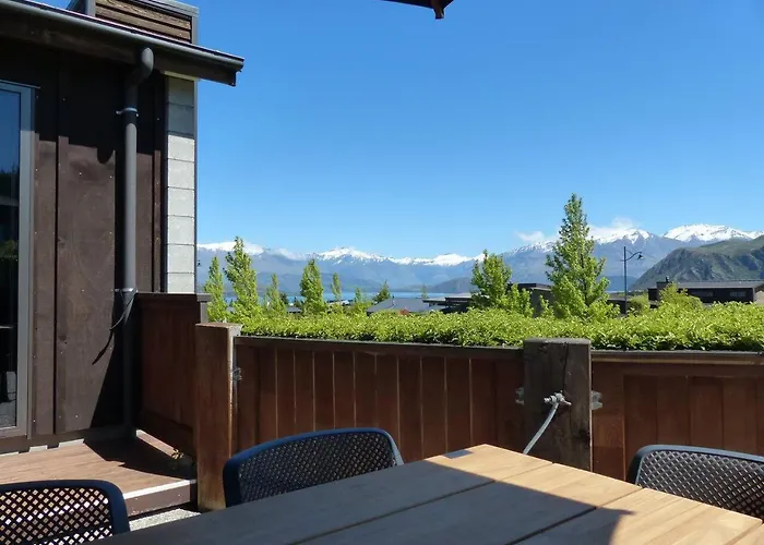 Holiday home Acomo At Clutha - Stunning Views, Pool & Gym Access Wanaka