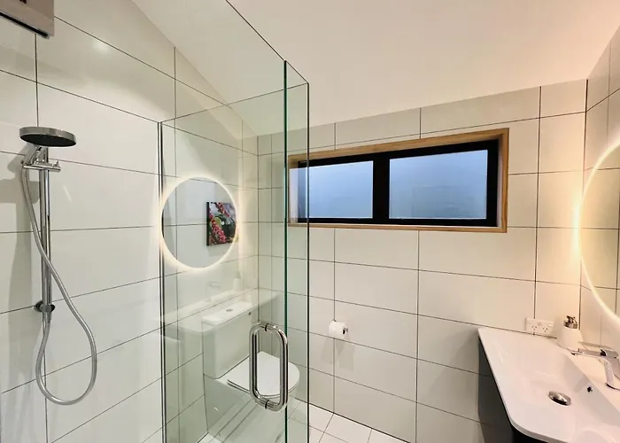 Acomo At Clutha - Stunning Views, Pool & Gym Access * Wanaka